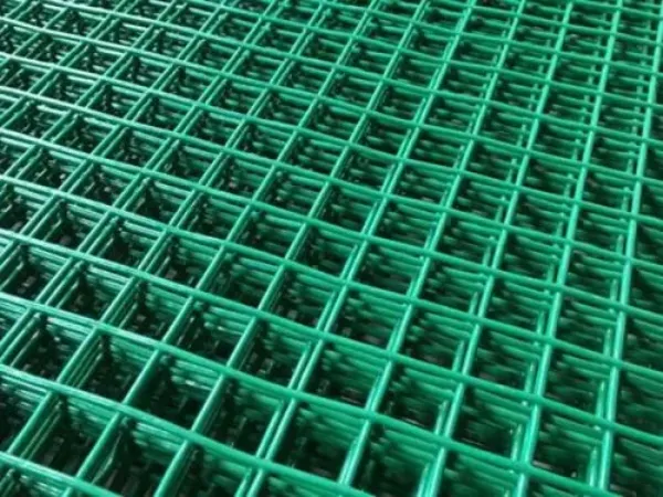 Wire Mesh 4" x 4"- 4/4 W4.0/W4.0 Black 5' x 10' Sheets GREEN